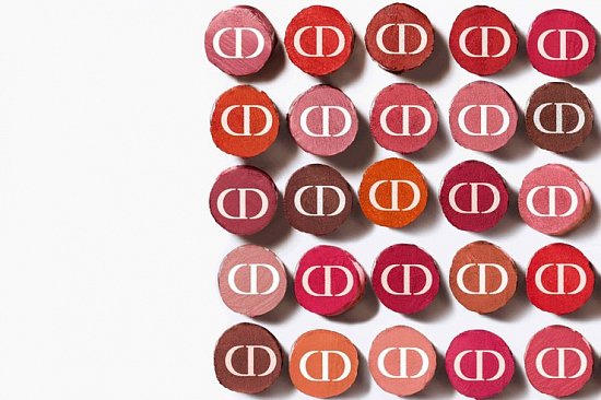 Dior представил новую помаду с цветочными маслами