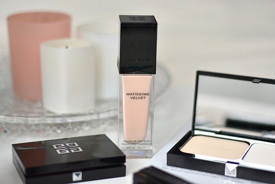 Выходит новая тональная основа Givenchy Teint Couture Everwear